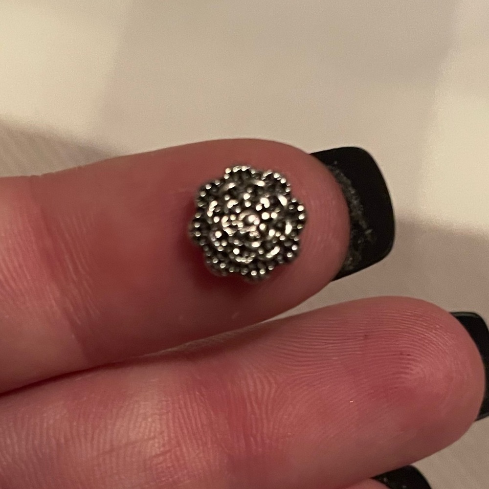 Origami owl living locket flower charm